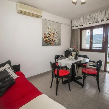 Arc - 5 M From Beach * Poljica (Trogir)